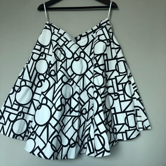 RAOUL SKIRT - 🚫SOLD🚫 - Picture 4 of 7